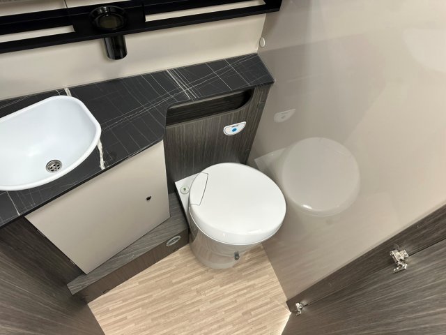 Mc Louis Nevis 881  25 EDITION - Photo 6