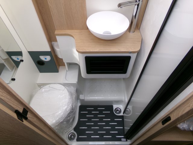 Bavaria Qwest Q 690 GJ Q690GJ - Photo 7