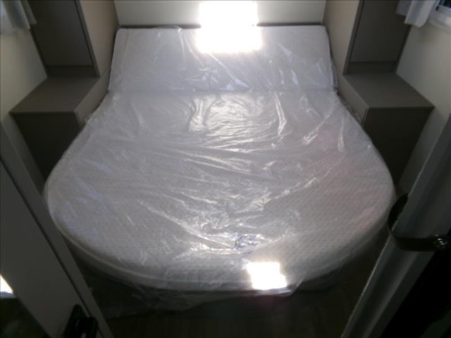 Burstner Campeo TD 736 - Photo 9