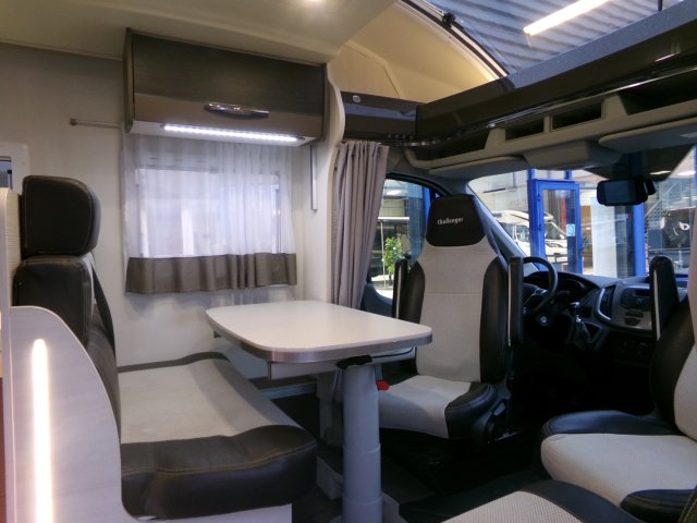 Challenger 288 EB Special Edition - Photo 4