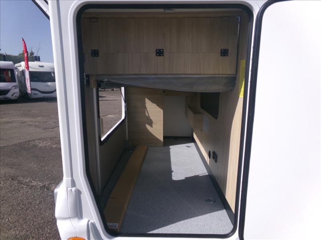 Challenger 318 Anniversary Edition - Photo 3