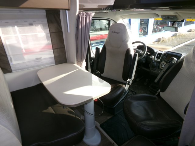 Challenger Genesis 288 EB - Photo 3