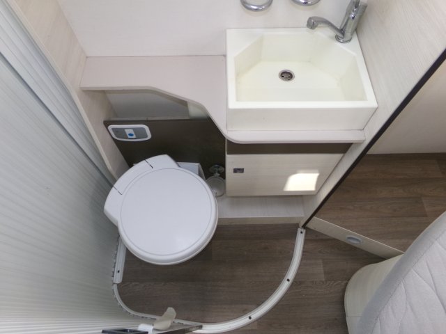 Challenger Genesis 288 EB - Photo 5