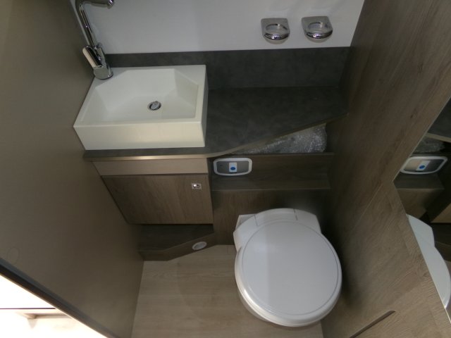 Challenger Graphite 260  - BVA - Photo 7