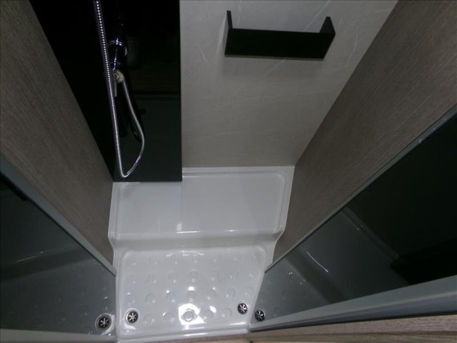 Eden Camp H 745 GLC - Photo 8