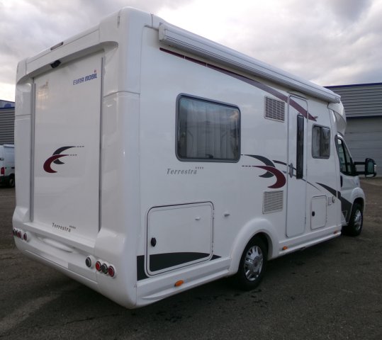 Eura Mobil Terrestra T 670 SB - Photo 2