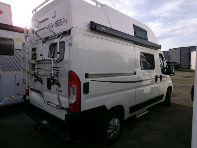 Font Vendome Bel Horizon - Photo 2