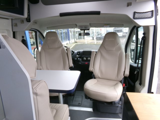 Font Vendome Rando Van - Photo 9