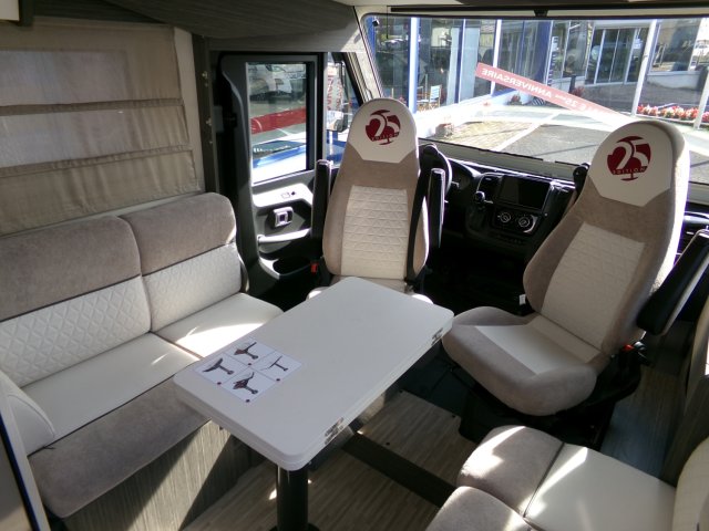 Mc Louis Nevis 881  25 EDITION - Photo 3