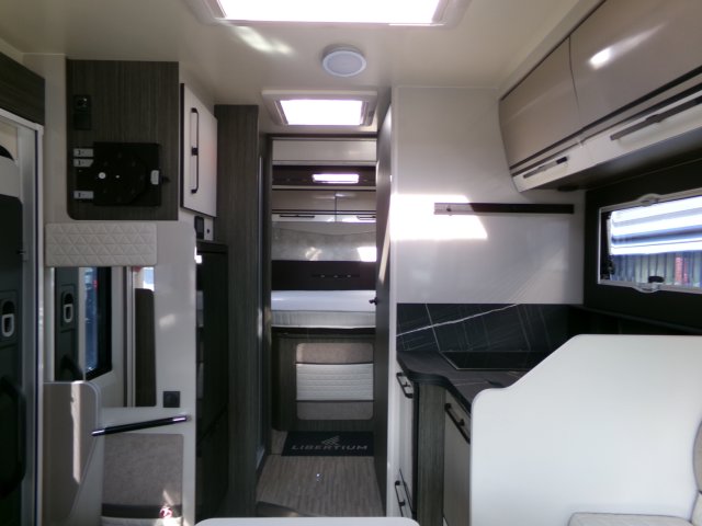 Mc Louis Nevis 881  25 EDITION - Photo 10