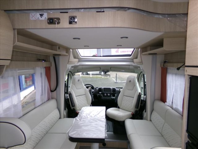 Rapido 606 F - Photo 9