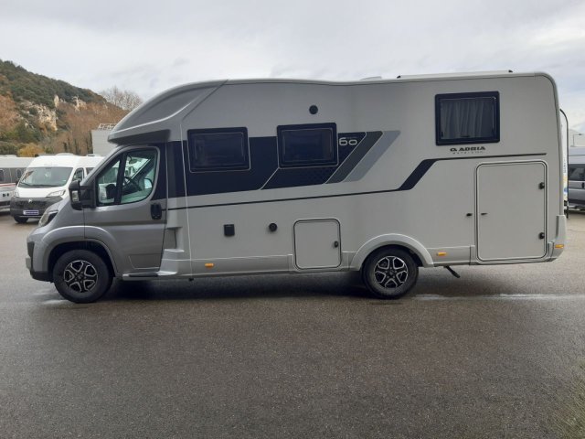 Adria Matrix 650 DL 60Y 60 YEARS - Photo 4