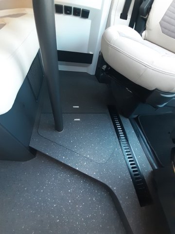 Adria Twin Supreme 640 SGX - Photo 19