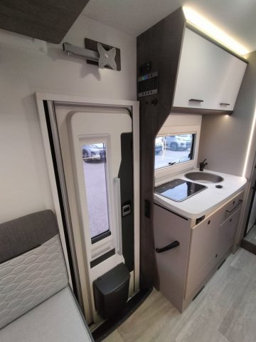 Benimar Tessoro 444 - Photo 25