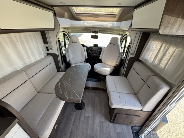 Benimar Tessoro 497 LIMITED - Photo 13