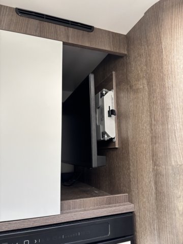 Benimar Tessoro 497 LIMITED - Photo 21