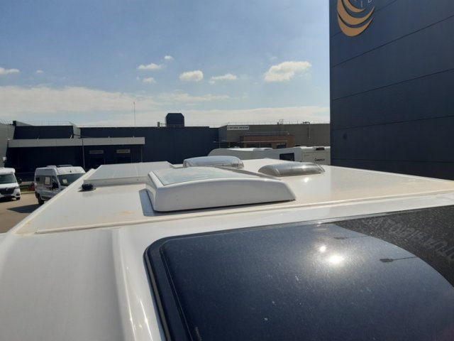 Benimar Yrteo 840 - Photo 12