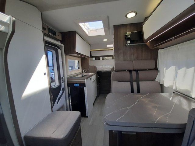 Benimar Yrteo 840 - Photo 19