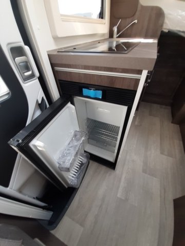 Benimar Yrteo 840 - Photo 22