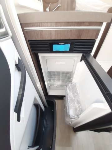 Benimar Yrteo 840 - Photo 23