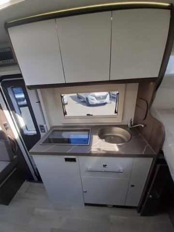 Benimar Yrteo 840 - Photo 24