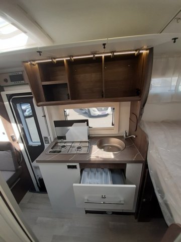 Benimar Yrteo 840 - Photo 25