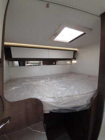 Benimar Yrteo 840 - Photo 29