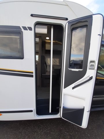 Benimar Yrteo 861 - Photo 13