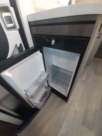 Benimar Yrteo 861 - Photo 25