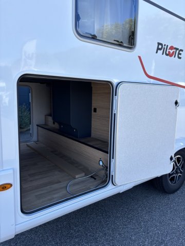 Pilote P 740 FGJ Evidence - Photo 39