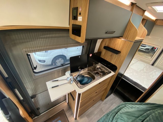 Font Vendome Forty Van - Photo 3