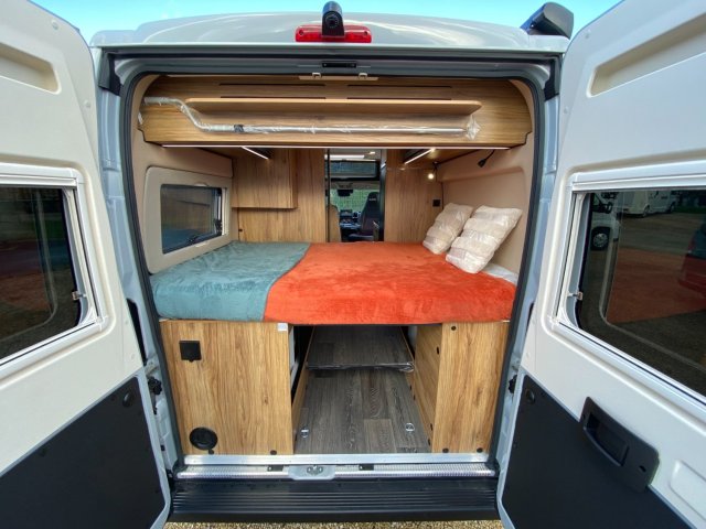 Font Vendome Leader Camp Elegance - Photo 8