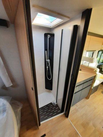 Bavaria Initial I740FC Nomade - Photo 5