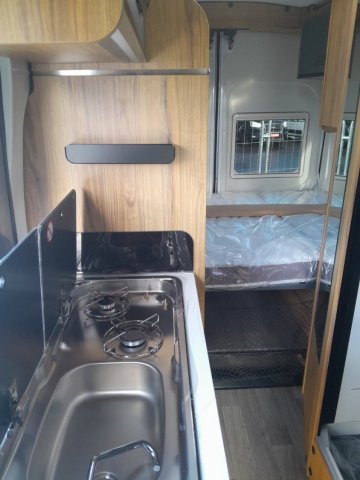 Font Vendome Forty Van 4X2 - Photo 4