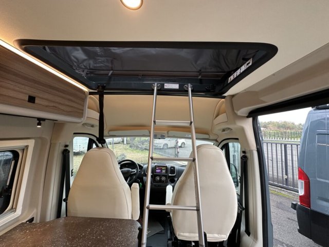 Burstner B66 600C CAMPEO C 600 TOIT RELEVABLE - Photo 8