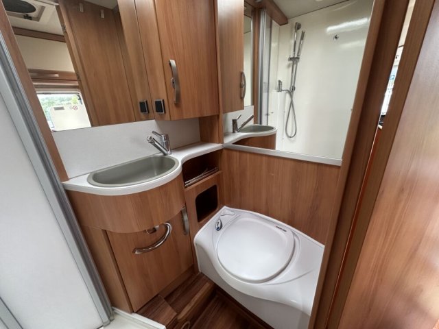 Hymer Exsis-I 698 - Photo 7