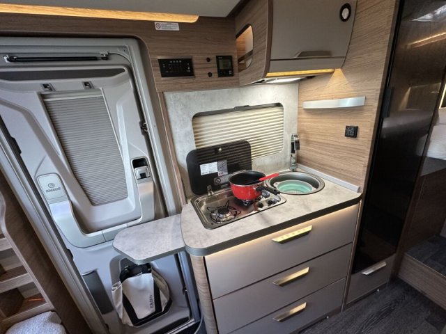 Knaus Van Wave 640 MEG boite auto - Photo 3