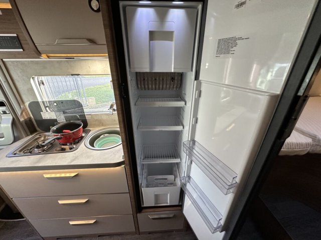 Knaus Van Wave 640 MEG boite auto - Photo 4