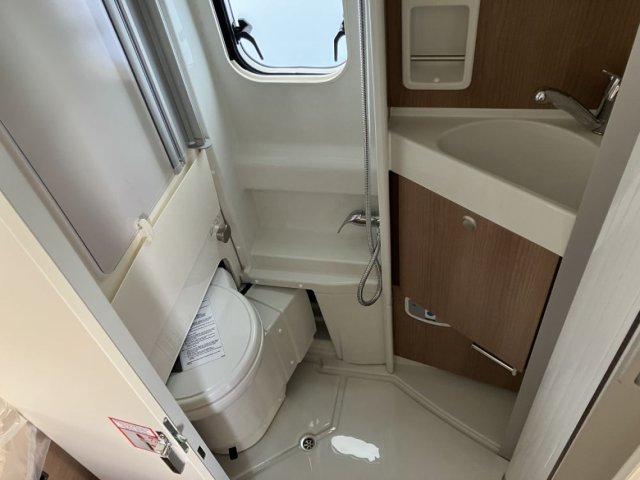 Malibu Charming Coupe 600 DB K VAN DBK TOIT RELEVABLE - Photo 15