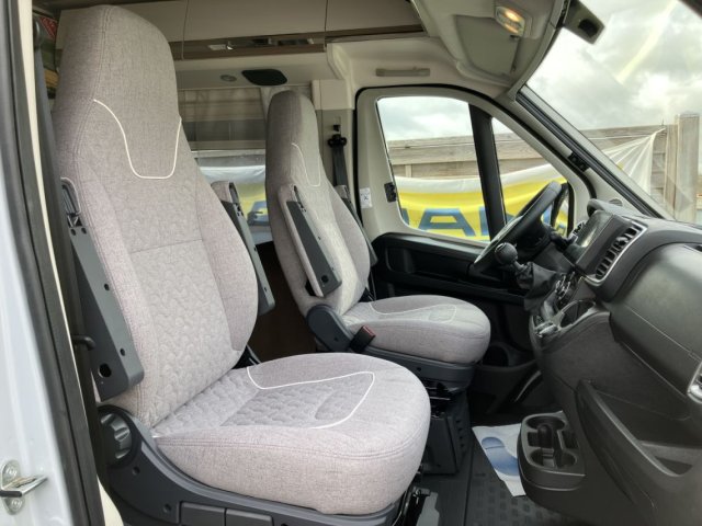 Malibu Charming Coupe 600 DB K VAN DBK TOIT RELEVABLE - Photo 18