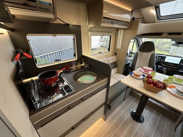 Roller Team Zefiro 267 TL 165CH BVA FORD 2026 - Photo 4