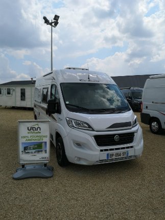 Font Vendome Leader Camp