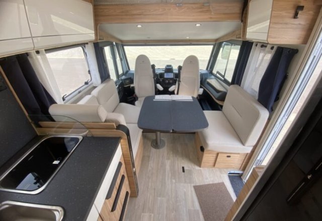 Bavaria Initial I720FC Nomade - Photo 4