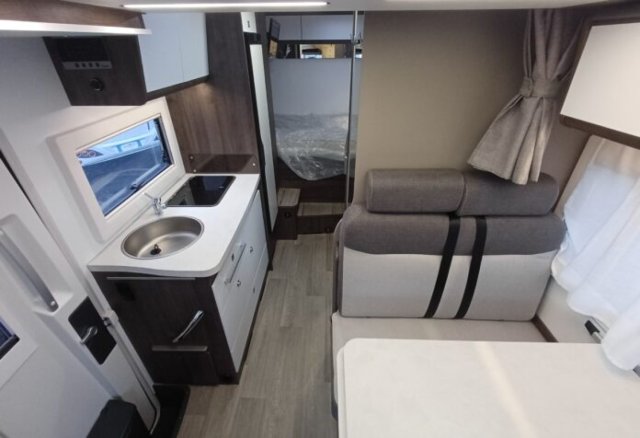 Benimar Tessoro 440 t440 up - Photo 10