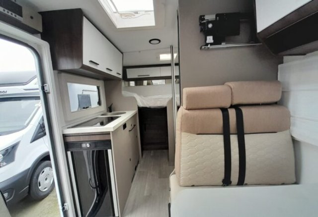 Benimar Yrteo 840 - Photo 9