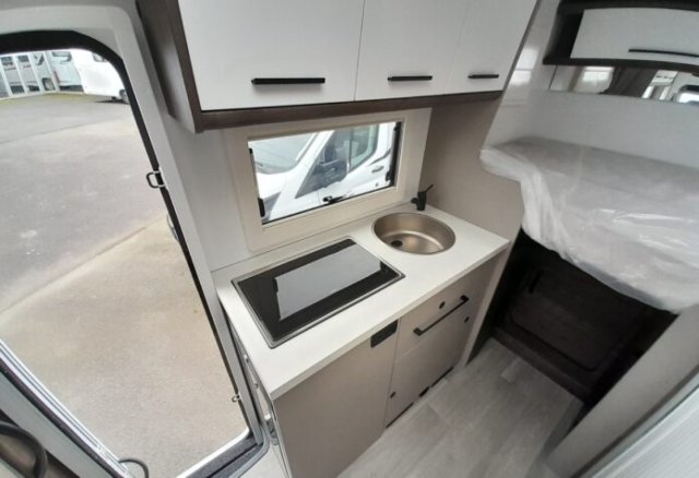 Benimar Yrteo 840 - Photo 10