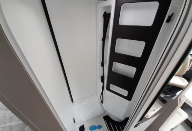 Benimar Yrteo 861 - Photo 12