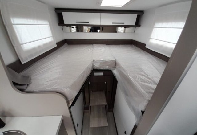 Benimar Yrteo 861 - Photo 13