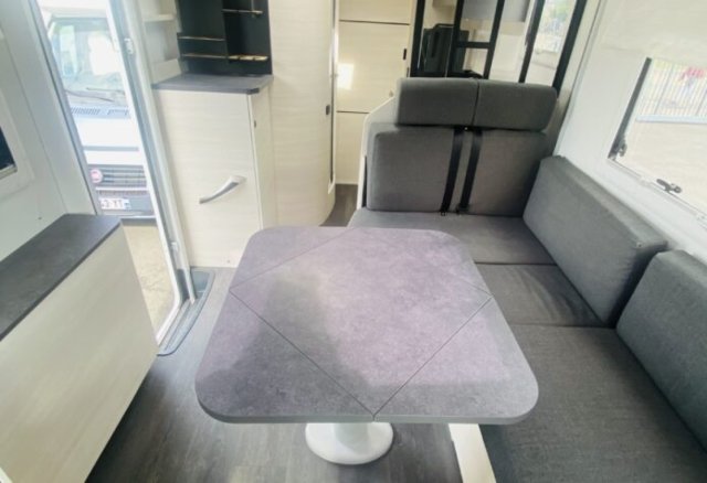 Challenger 240 Open Edition - Photo 5