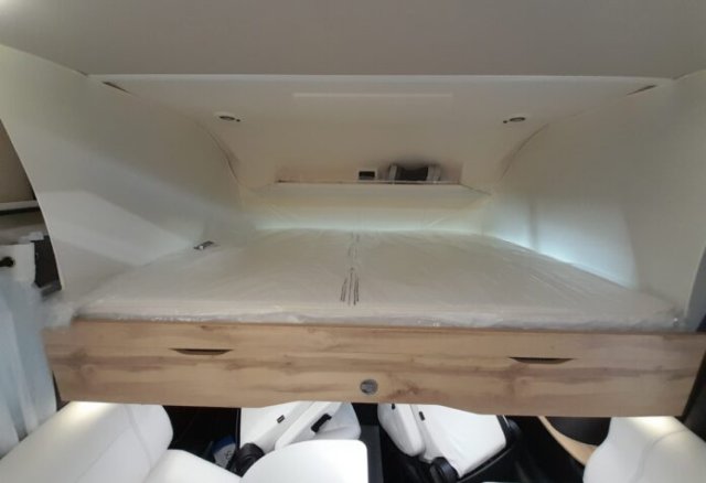 Le Voyageur LV 7.8 GJF eterna